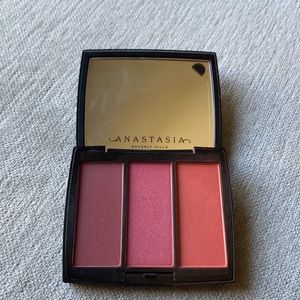 ABH Anastasia Beverly Hills Berry Adore Blush Trio
